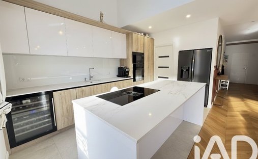 Apartment in Saint Victor, 7e Arrondissement, Marseille 1