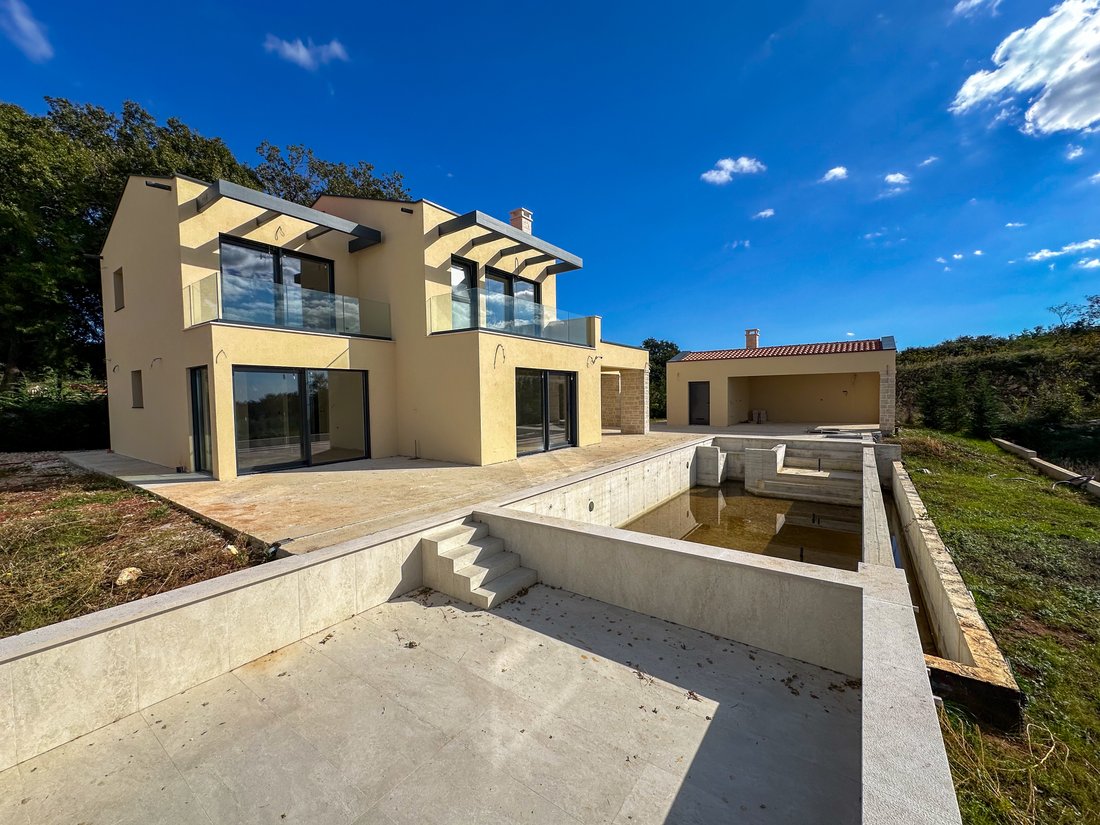 Villa in Sveti Lovrec Pazenaticki, Istria County, Croatia 4 - 16910048