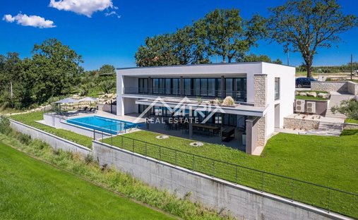 House in Novigrad, Istria County, Croatia 1