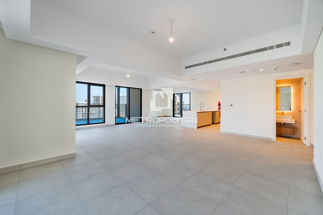 Apartment in Umm Suqeim, Dubai, United Arab Emirates 1 - 15619058