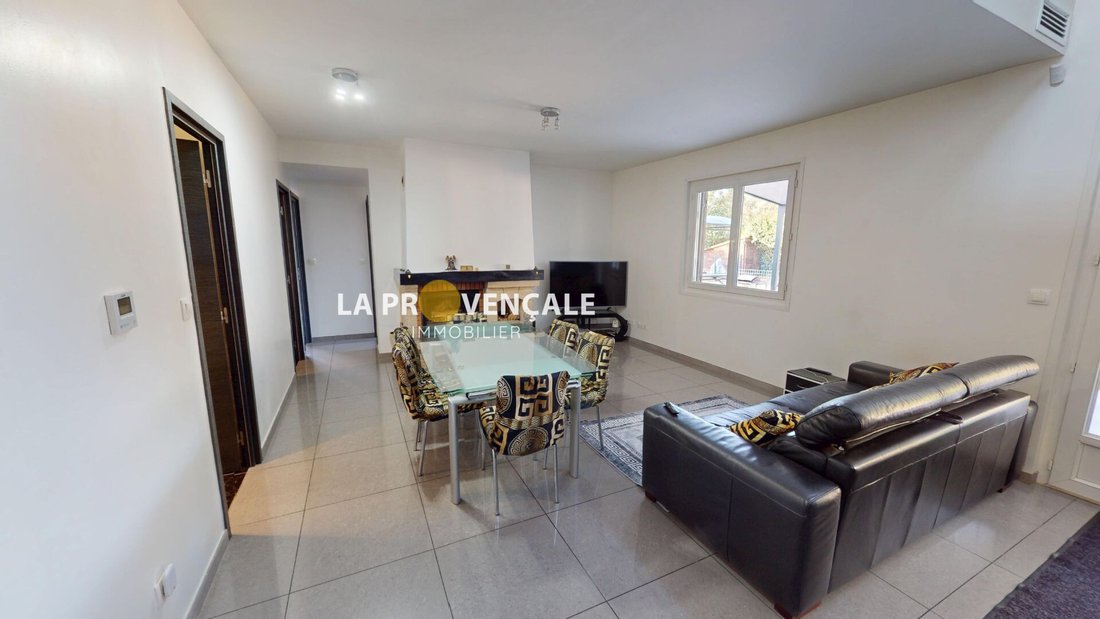Villa in Mimet, Provence-Alpes-Côte d'Azur, France 2 - 16597696