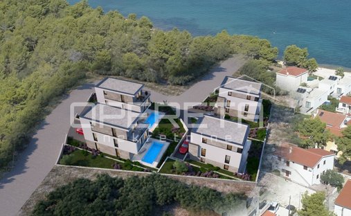 Haus in Okrug Gornji, Gespanschaft Split-Dalmatien, Kroatien 1