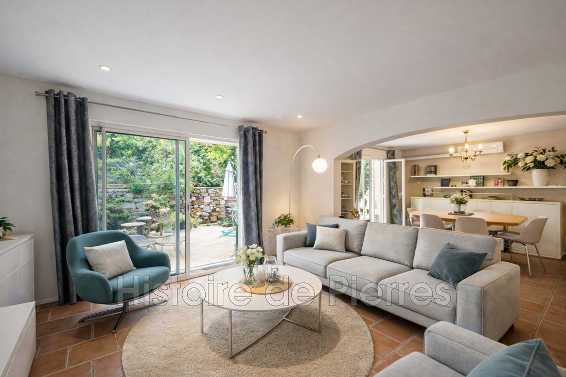 Villa in Grimaud, Provence-Alpes-Côte d'Azur, France 3 - 15590350