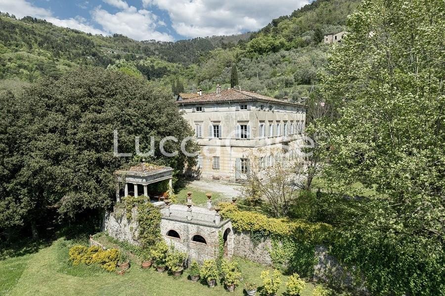 Villa in Historic Center, Lucca, Tuscany 2 - 16904615