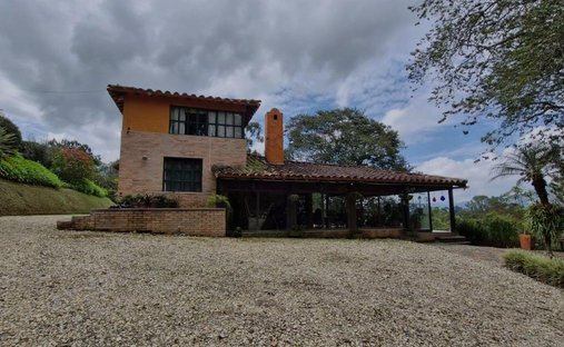 Finca in El Carmen de Viboral, Antioquia, Colombia 1