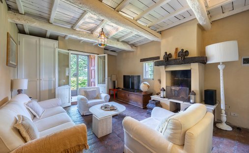 Tuscany| Historic Tuscan Castle With Land For Sale Near Florence