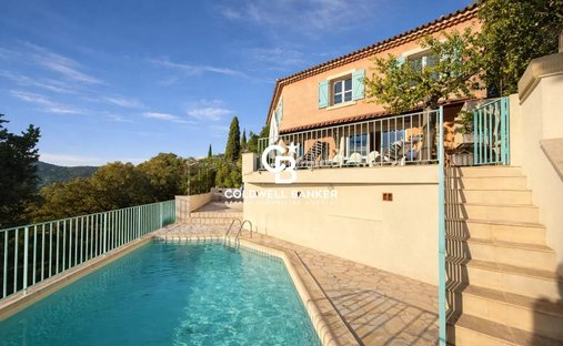 Villa in Hyeres, Provence-Alpes-Côte d'Azur, France 1