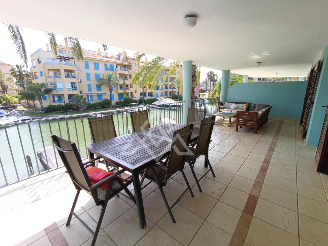 Apartment in Sotogrande, San Roque, Andalusia 4 - 16909225