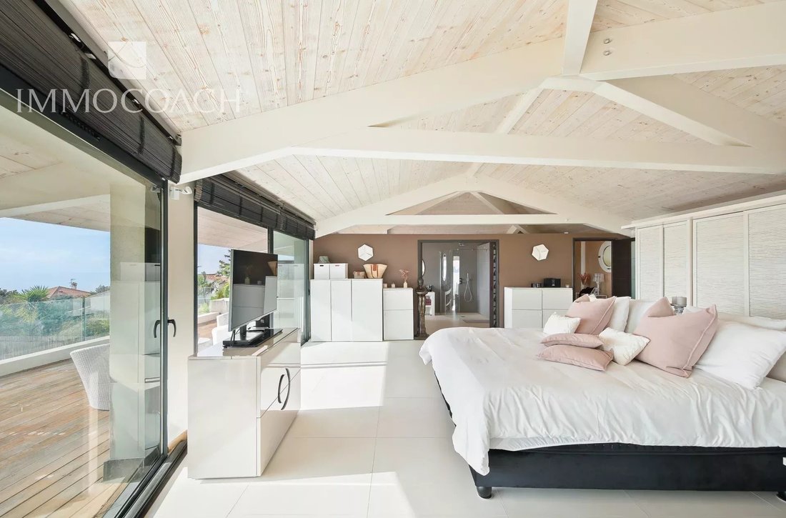 Villa in Centre Ville, Carqueiranne, France 5 - 16682799
