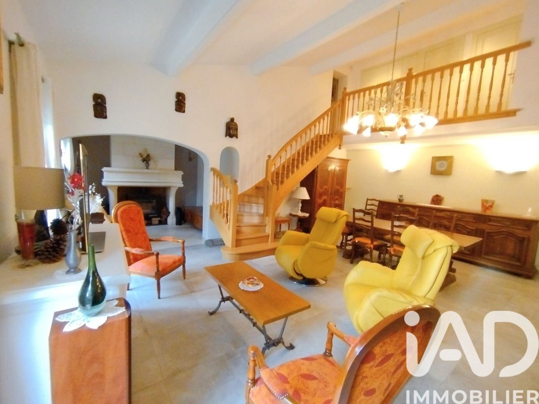 House in Le Pian-Médoc, Nouvelle-Aquitaine, France 1 - 16913520