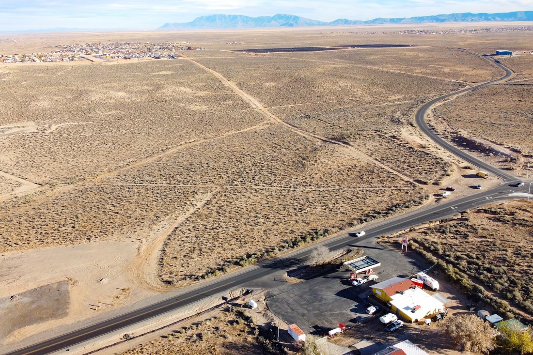 Land in Los Lunas, New Mexico, United States 1 - 16906493