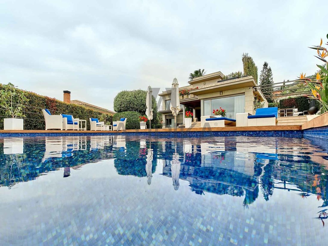 Villa in Teia, Catalonia, Spain 4 - 16879371