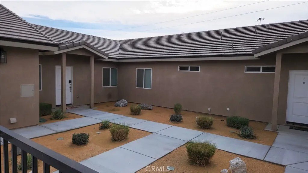 Apple Valley, California, United States 5 - 16907596