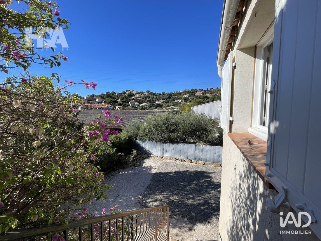 Le Lavandou, Provence-Alpes-Côte d'Azur, France 3 - 16913547