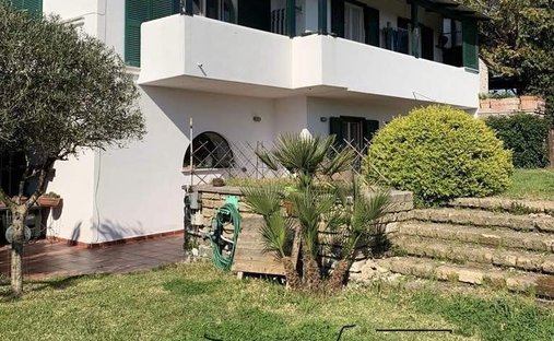 Villa à Serrara Fontana, Campanie, Italie 1