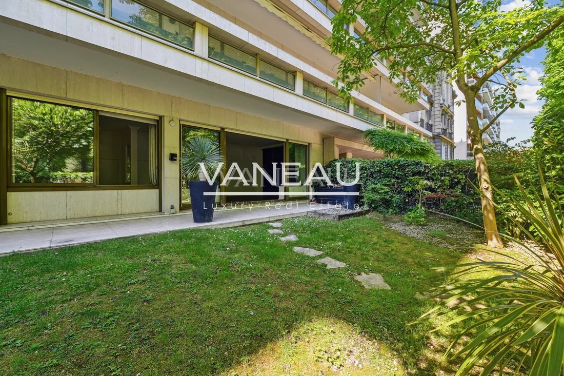 Apartment in Auteuil Nord, Paris 16e Arrondissement, Paris 3 - 15299438