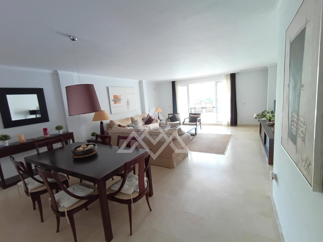 Apartment in Sotogrande, San Roque, Andalusia 2 - 16909225