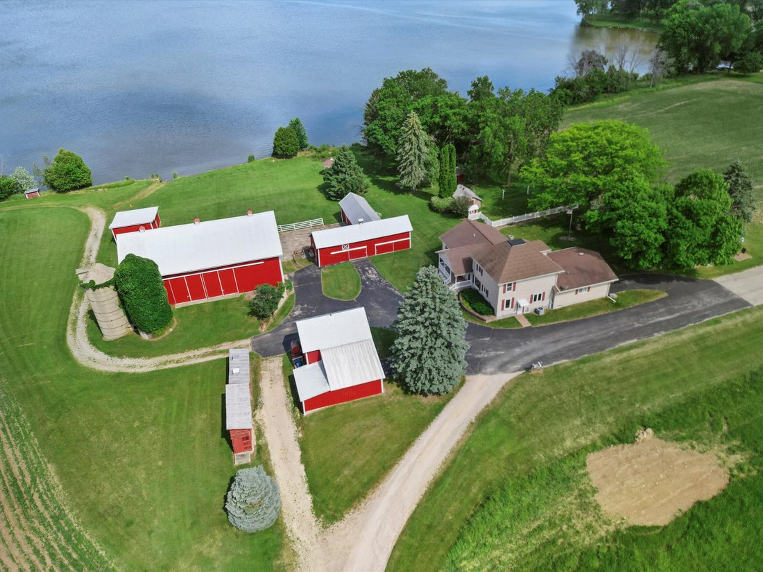 House in Hustisford, Wisconsin, United States 2 - 16907798