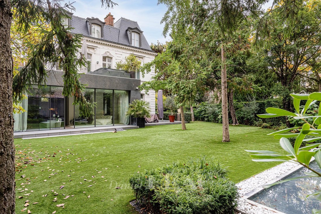 Estate in Auteuil Sud, Paris 16e Arrondissement, Paris 1 - 16910437