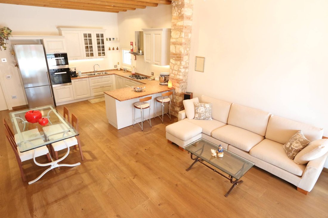 Country House in Borgo Roma, Verona, Veneto 4 - 16908199