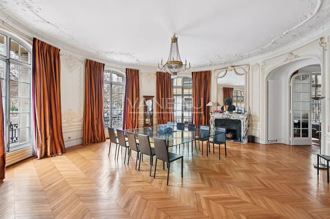 Apartment in Chaillot, Paris 16e Arrondissement, Paris 4 - 16910218