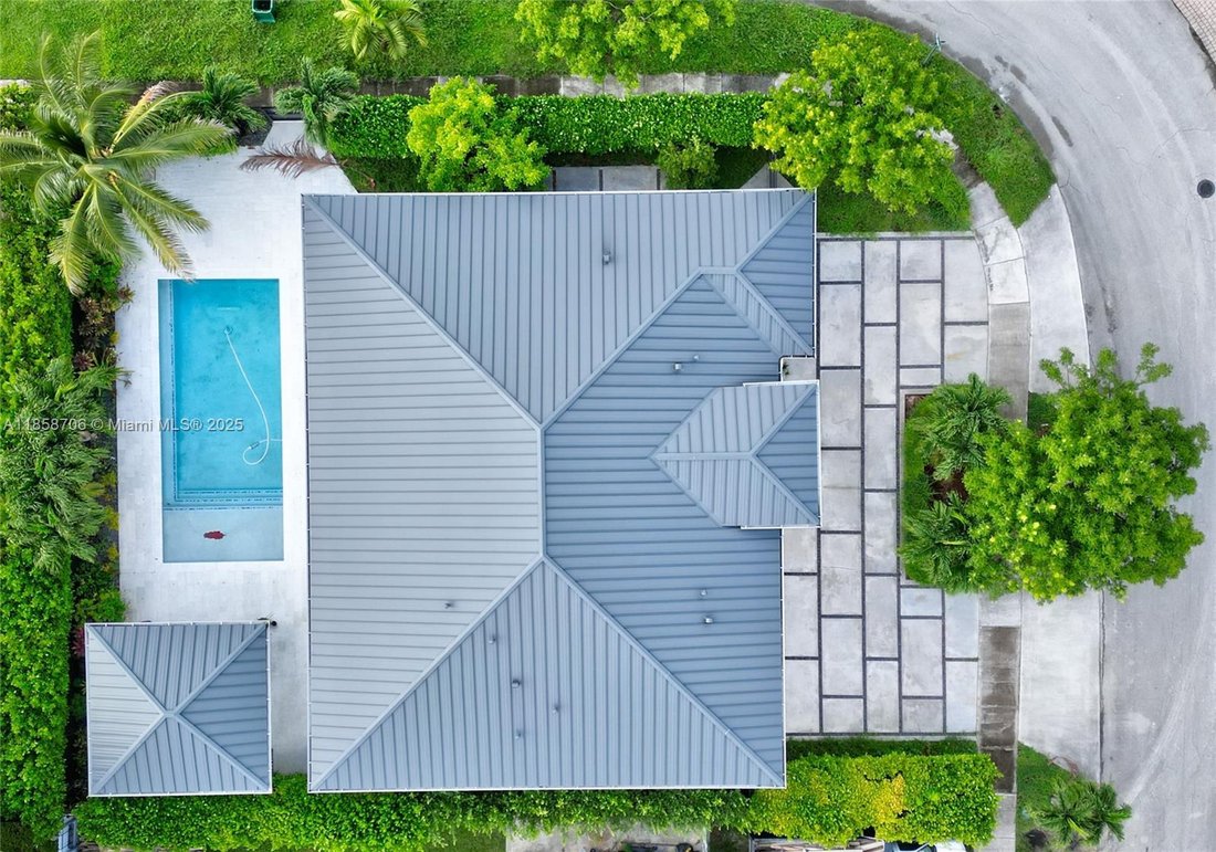 House in Miami, Florida, United States 2 - 16907417