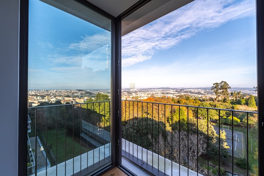 Apartment in Mafamude e Vilar do Paraiso, Porto District, Portugal 4 - 16906164