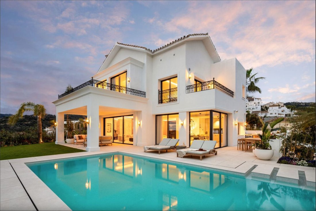 Villa in Benahavis, Andalusia, Spain 1 - 16906426