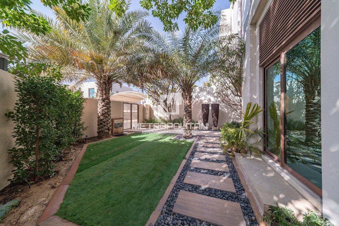 Villa in Nad Al Sheba 1, Nad Al Sheba, Dubai 3 - 16909712