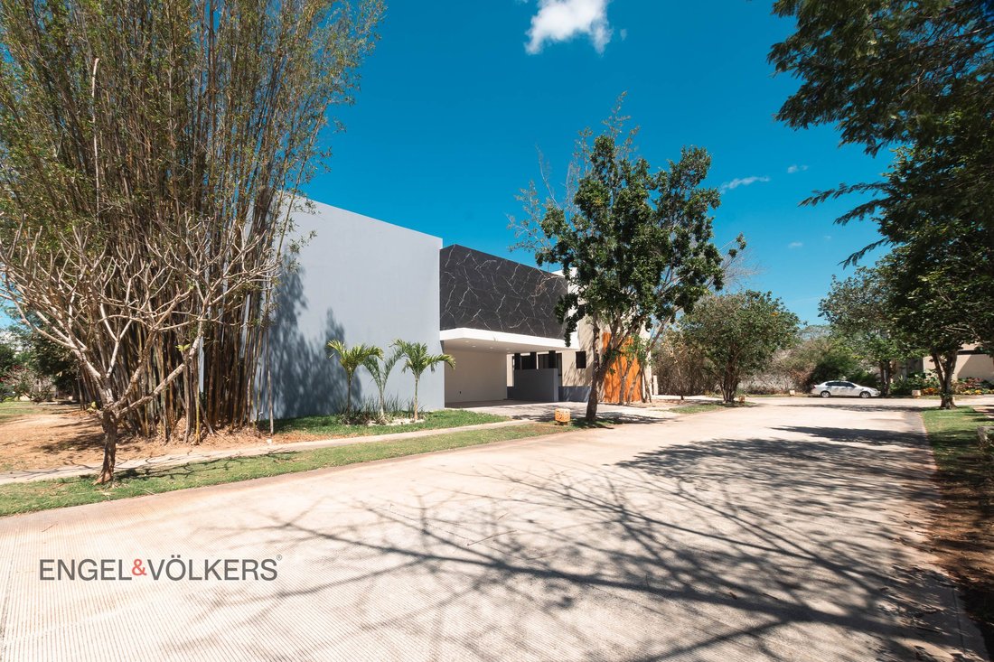 House in Yucatán Country Club, Yucatan, Mexico 3 - 16907232