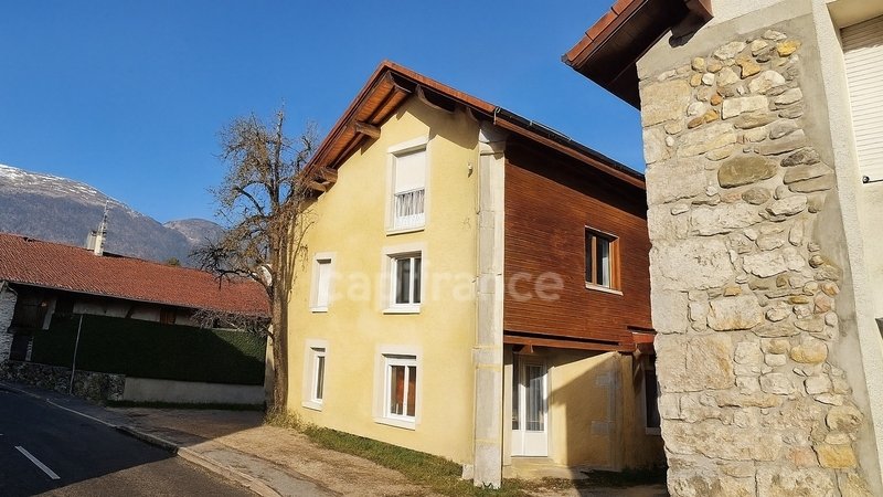 House in Crozet, Auvergne-Rhône-Alpes, France 1 - 16913280