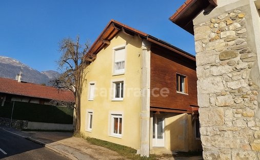 Casa a Crozet, Auvergne-Rodano-Alpi, Francia 1