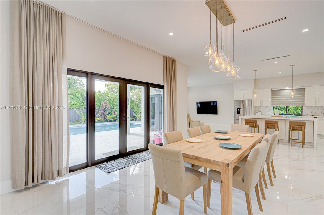 House in Miami, Florida, United States 3 - 16907417