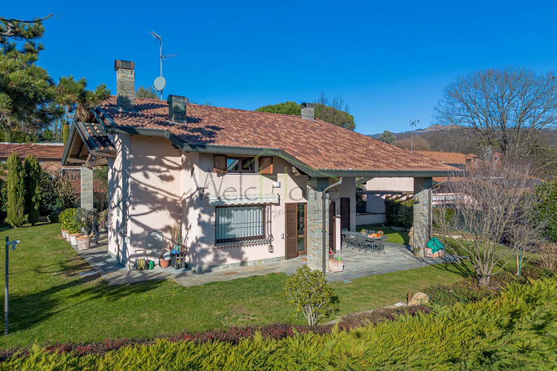 Villa in Montorfano, Lombardy, Italy 3 - 16907858
