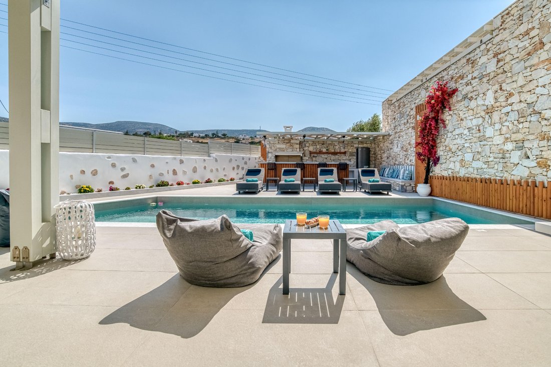 Villa in Paros, Aegean, Greece 2 - 16899973