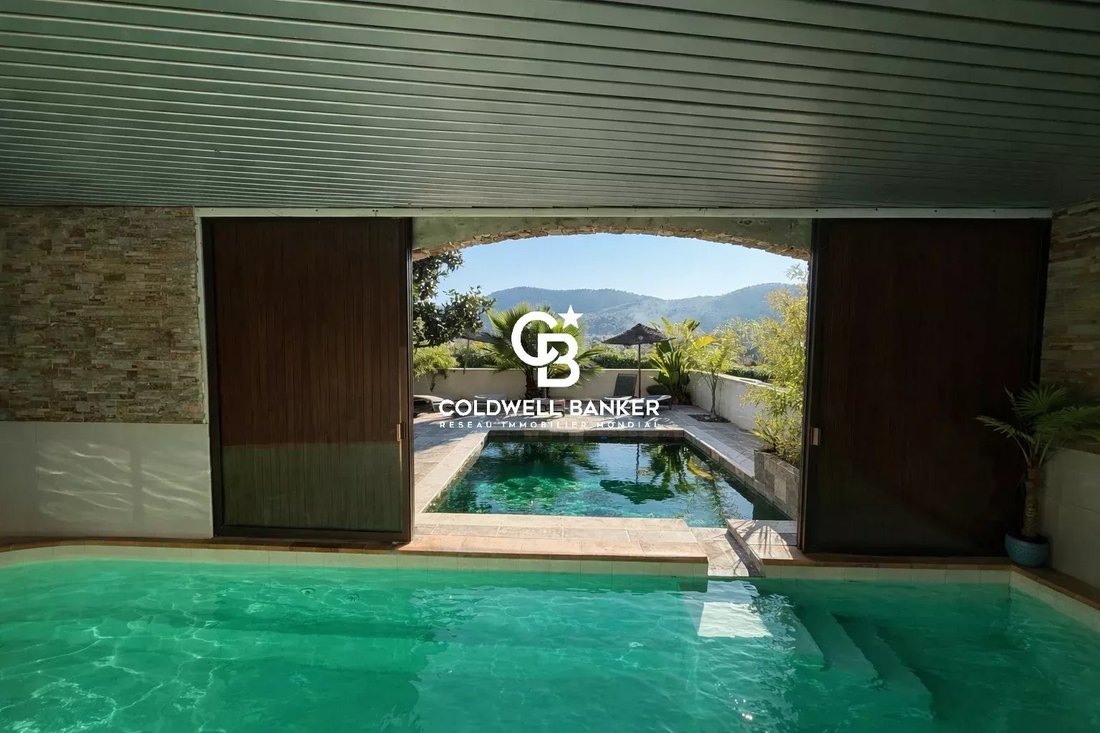 Villa in Hyeres, Provence-Alpes-Côte d'Azur, France 3 - 16907126
