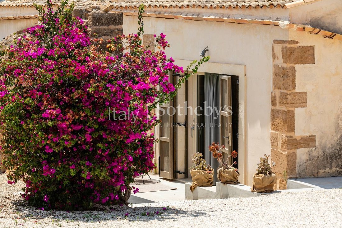 House in Noto, Sicily, Italy 4 - 16912042