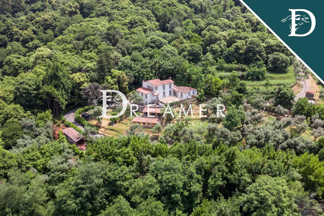 Villa in Center, Massa, Italy 3 - 15965429