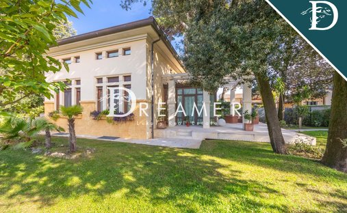 Villa in Lido di Camaiore, Camaiore, Toskana 1
