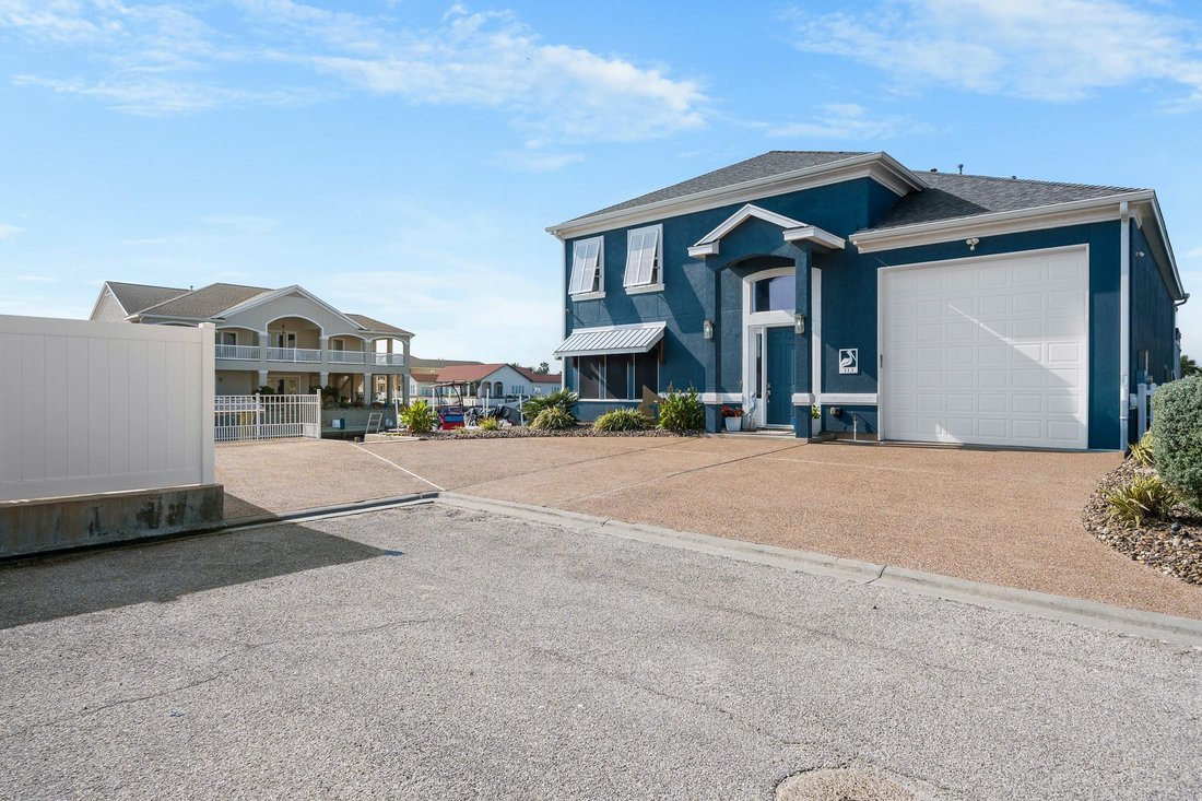 House in Aransas Pass, Texas, United States 2 - 16590796