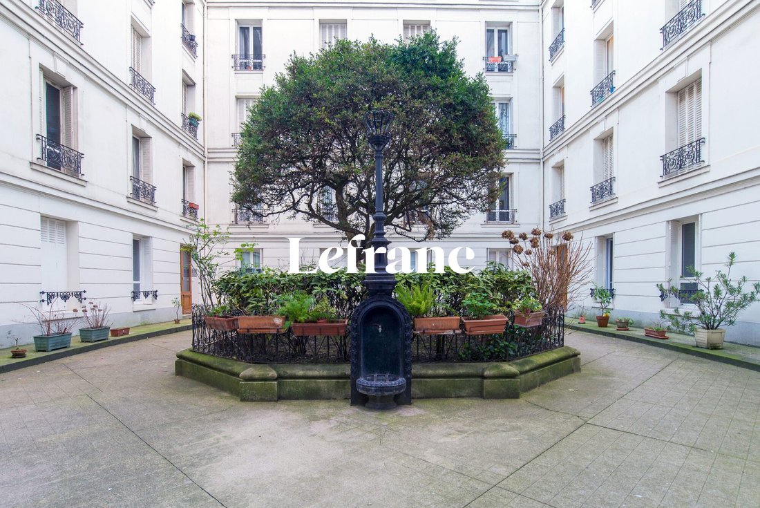 Apartment in Violet Commerce, Paris 15e Arrondissement, Paris 4 - 12842094