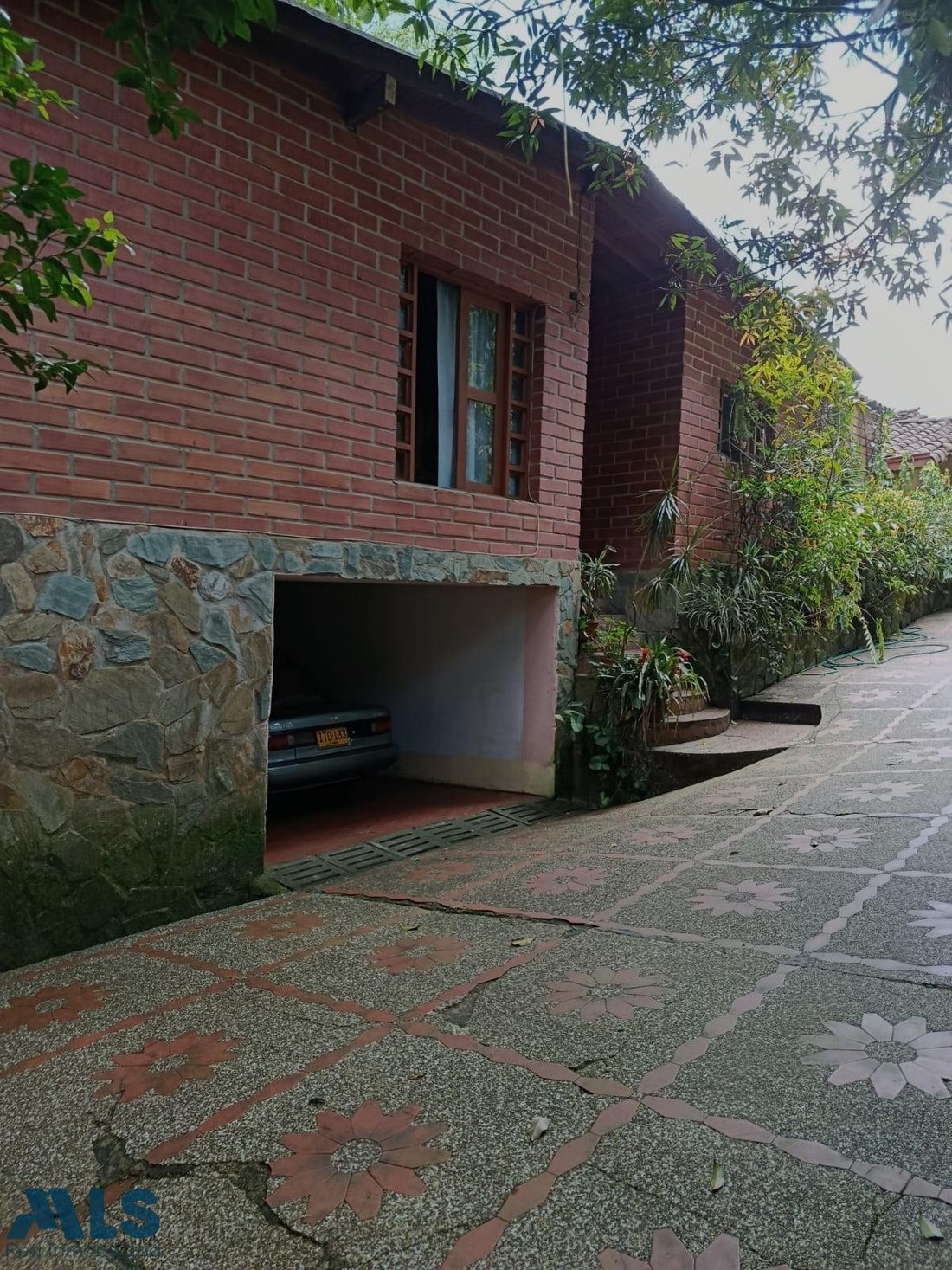 House in Medellín, Antioquia, Colombia 1 - 16905127