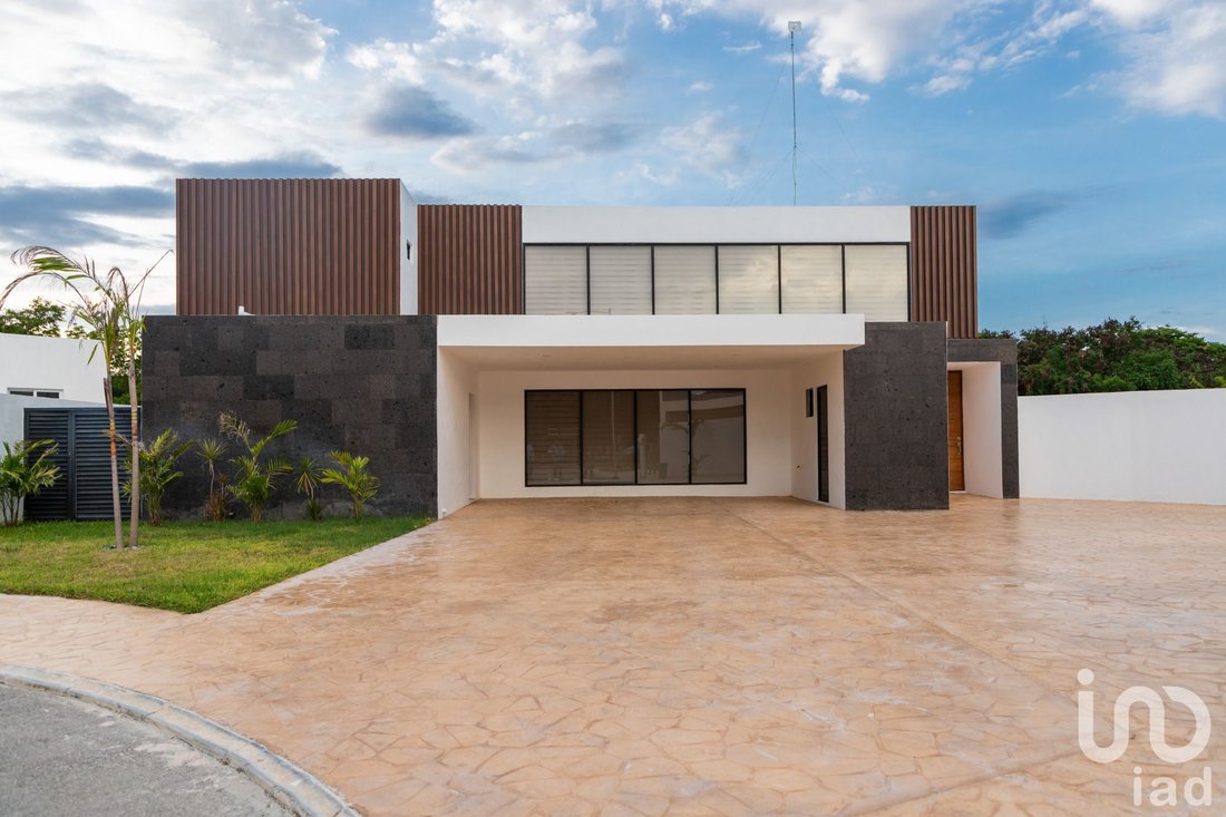 House in La Rejoyada, Yucatan, Mexico 1 - 16905160