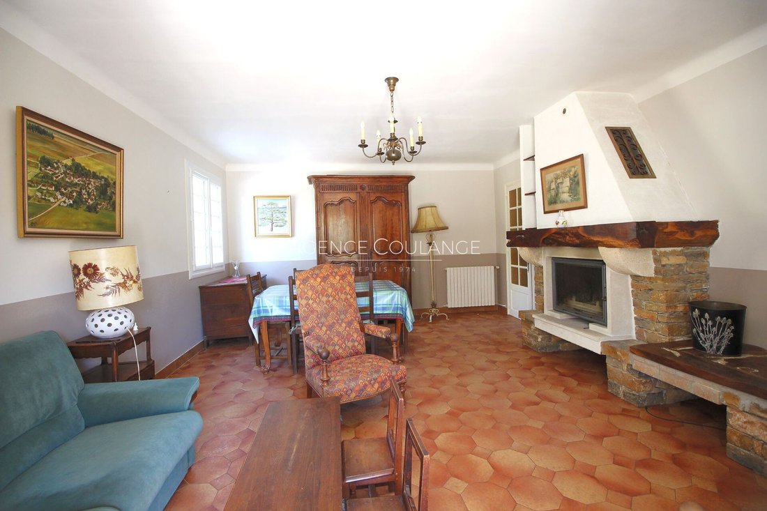 Villa in Saint-Cyr-sur-Mer, Provence-Alpes-Côte d'Azur, France 5 - 16908955