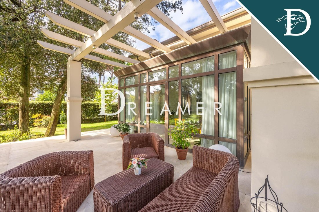 Villa in Lido di Camaiore, Camaiore, Tuscany 3 - 16545341