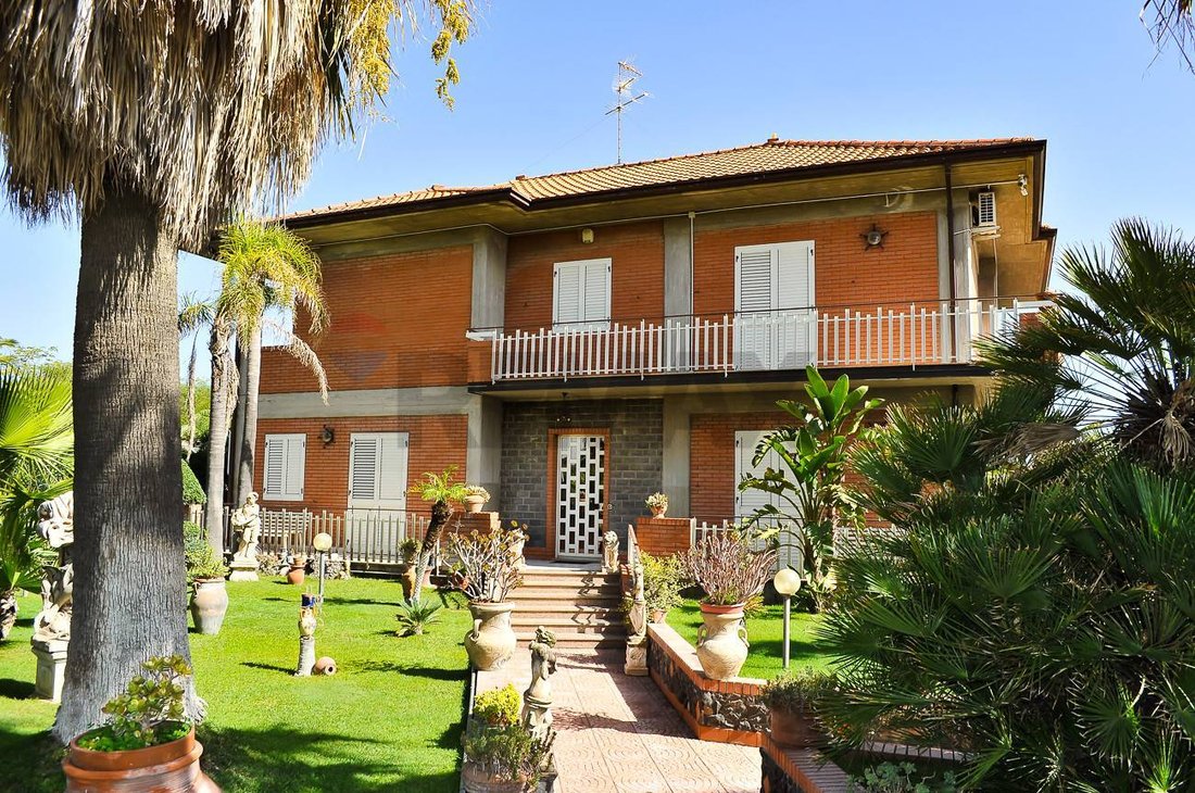 Villa à Mascalucia, Sicile, Italie 1 - 16908225