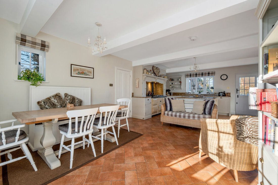 House in Newton Regis, England 5 - 16906382
