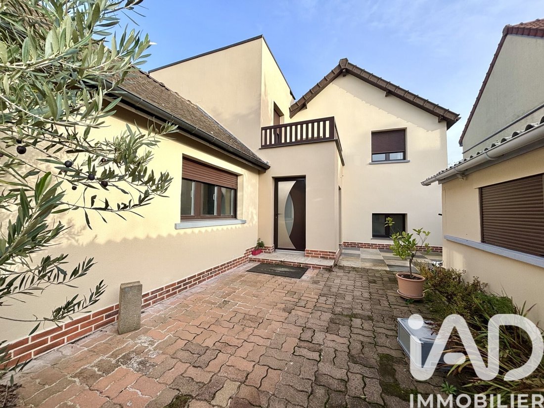 House in Langevin, Saint-Cyr-l'Ecole, France 1 - 16905962