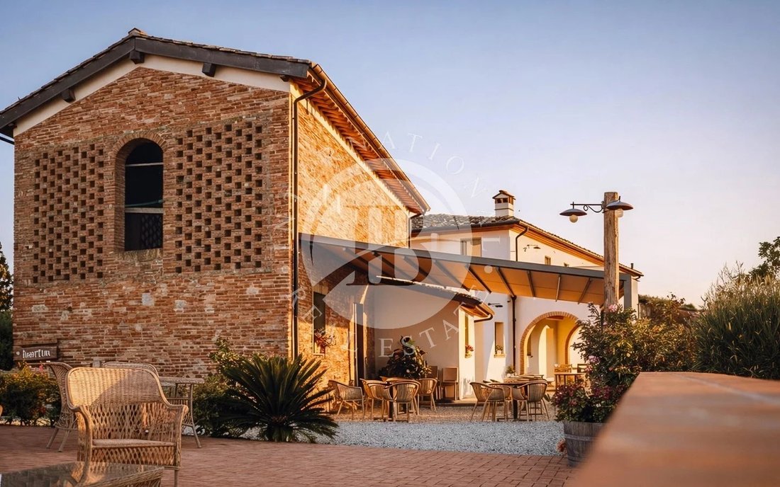 Villa in Center, Cerreto Guidi, Tuscany 3 - 16904685