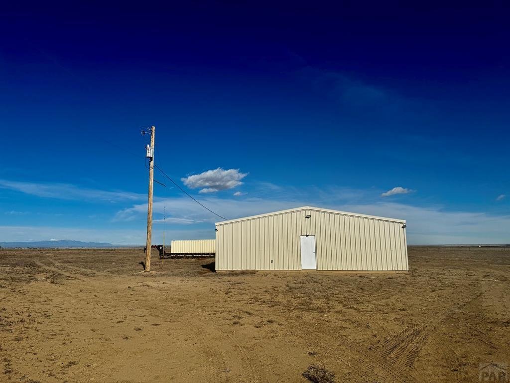 Farm Ranch in Avondale, Colorado, United States 1 - 16909411